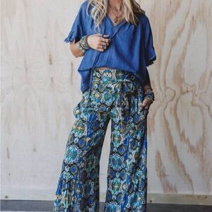NWOT The Nest Secret Admirer
Printed Pants